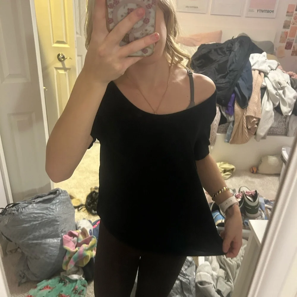 black top - Picture 2 of 3